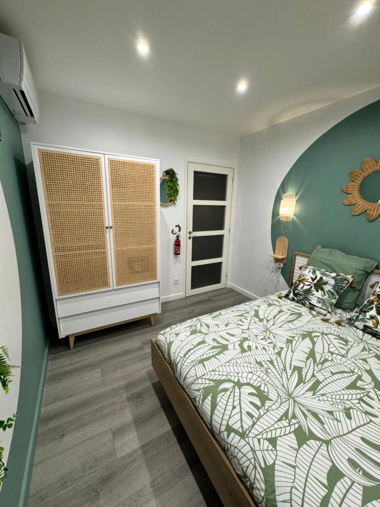 Worldroom Chambre Privee Avec Espace Commun Perpignan Exterior foto