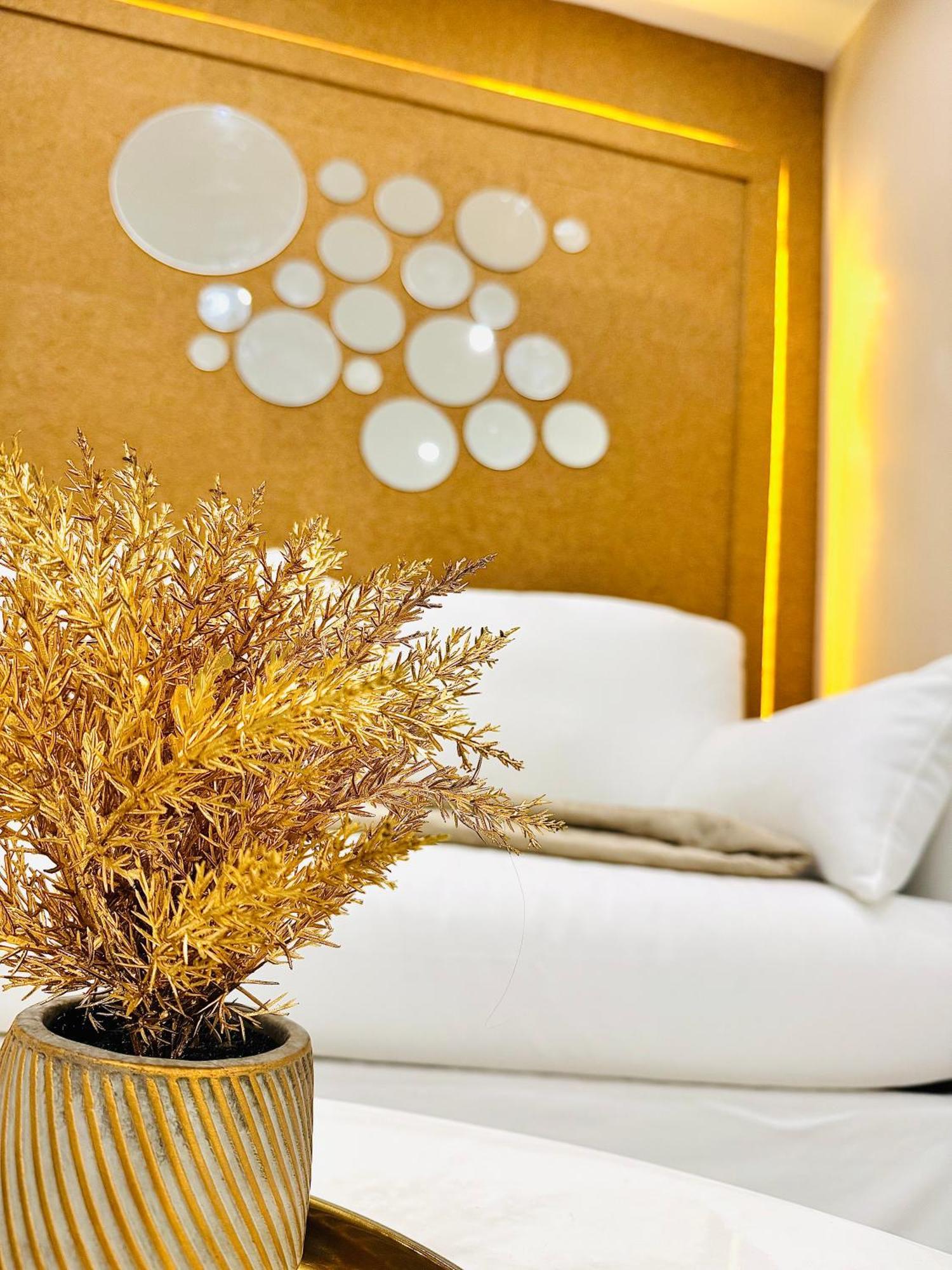 Worldroom Chambre Privee Avec Espace Commun Perpignan Exterior foto